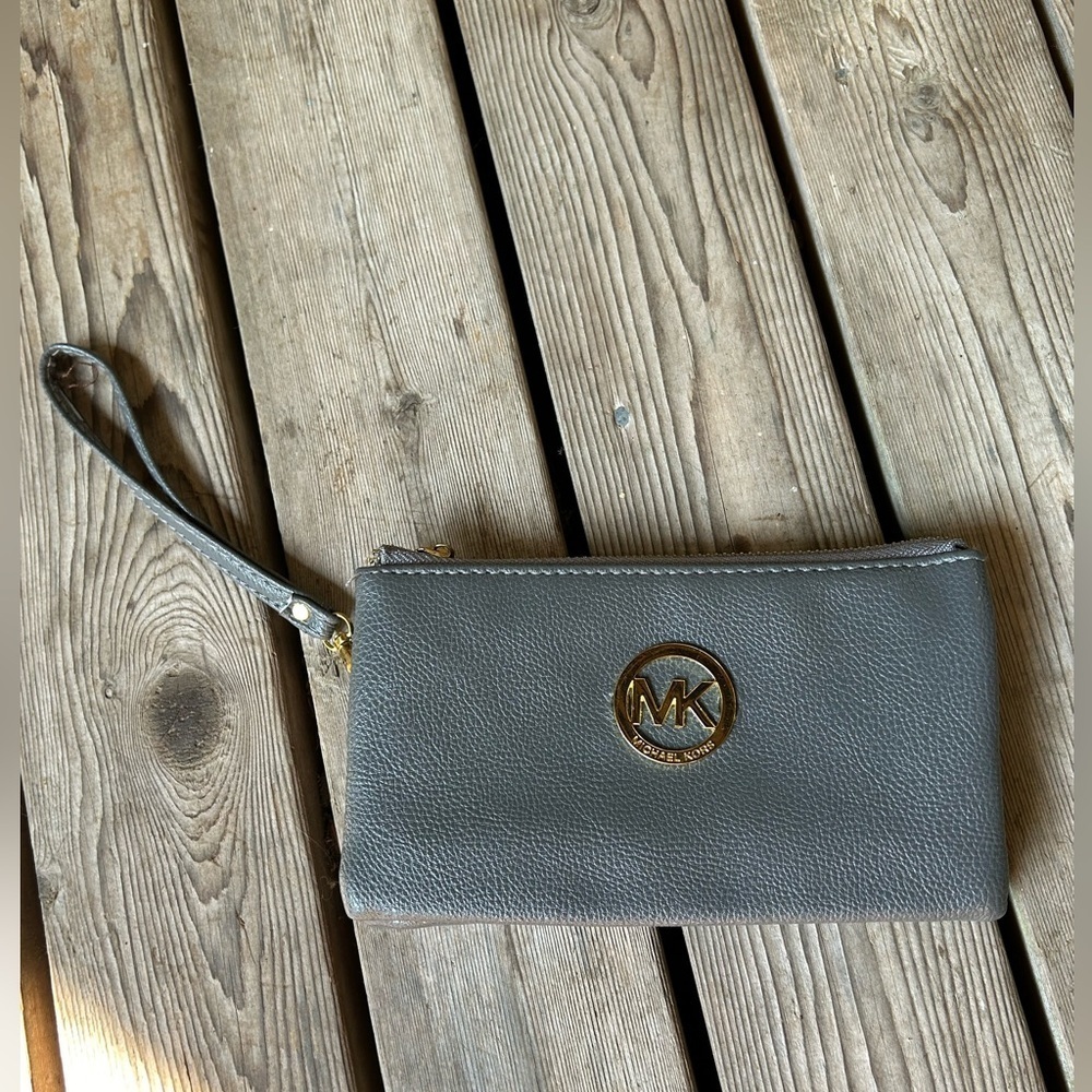 Micheal Kors grey wristlet  / wallet